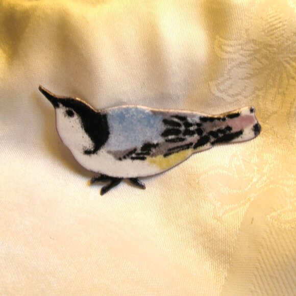 Nuthatch Enamel on Copper Brooch - Picture 2 of 4